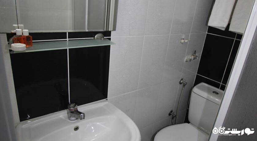 سرویس بهداشتی اتاق های  هتل موره 